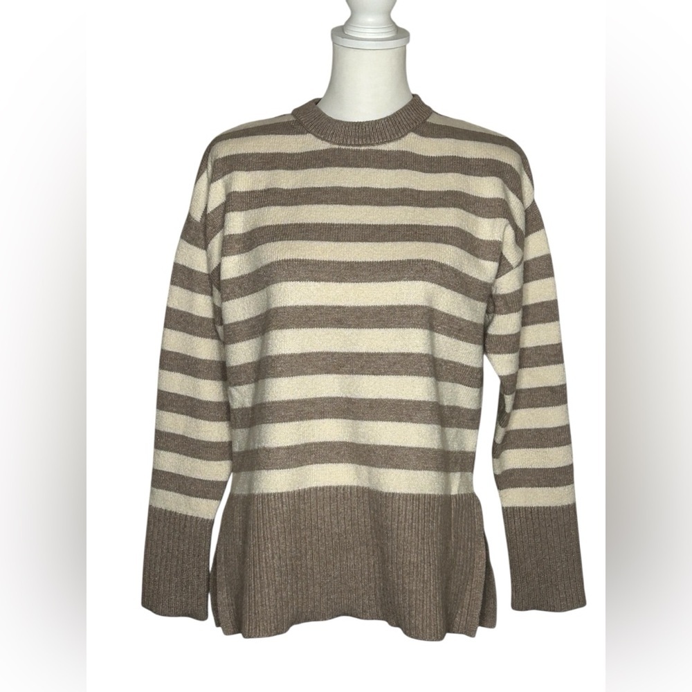 Industry Republic med women’s classic crew neck striped sweater EUC cozy staple